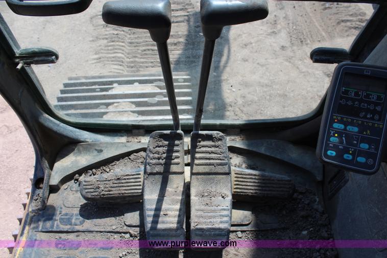 image for item H2743 2003 Komatsu PC400LC-6LM excavator