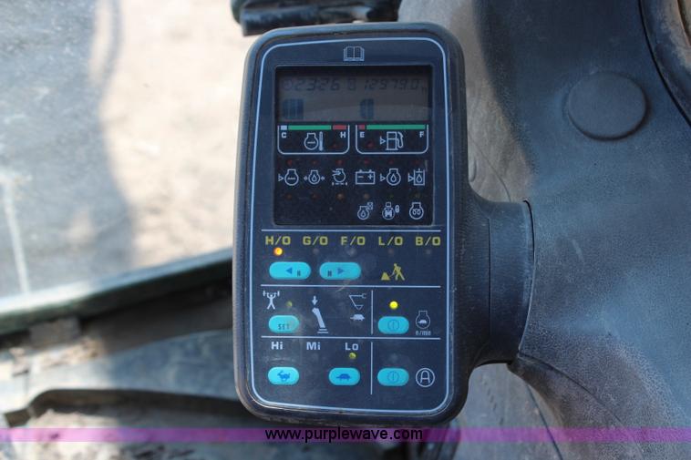 image for item H2743 2003 Komatsu PC400LC-6LM excavator