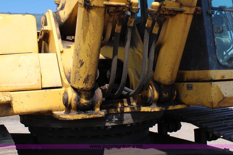 image for item H2743 2003 Komatsu PC400LC-6LM excavator