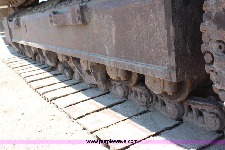 image for item H2743 2003 Komatsu PC400LC-6LM excavator