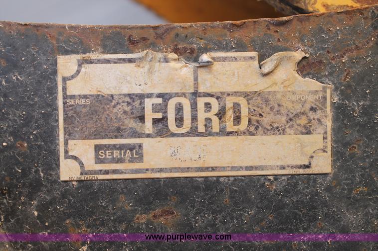 image for item H2989 1998 New Holland 555E backhoe