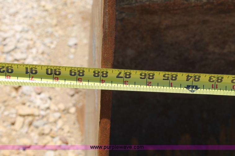 image for item H2989 1998 New Holland 555E backhoe