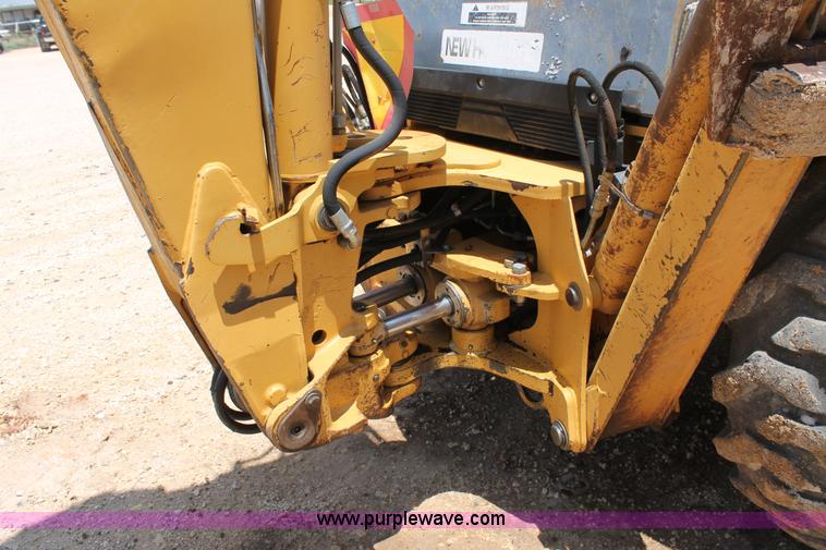 image for item H2989 1998 New Holland 555E backhoe