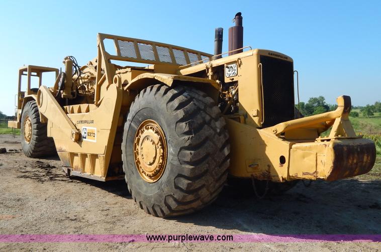 image for item H3343 1977 Caterpillar 637D dual engine conventional scraper
