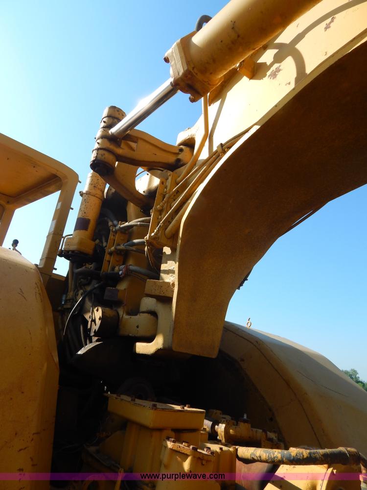 image for item H3343 1977 Caterpillar 637D dual engine conventional scraper