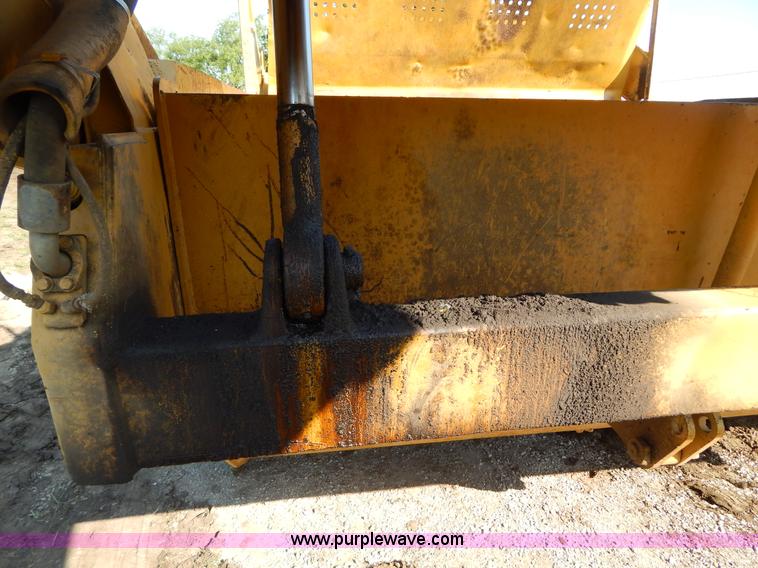image for item H3343 1977 Caterpillar 637D dual engine conventional scraper