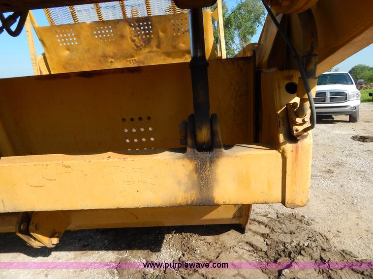 image for item H3343 1977 Caterpillar 637D dual engine conventional scraper