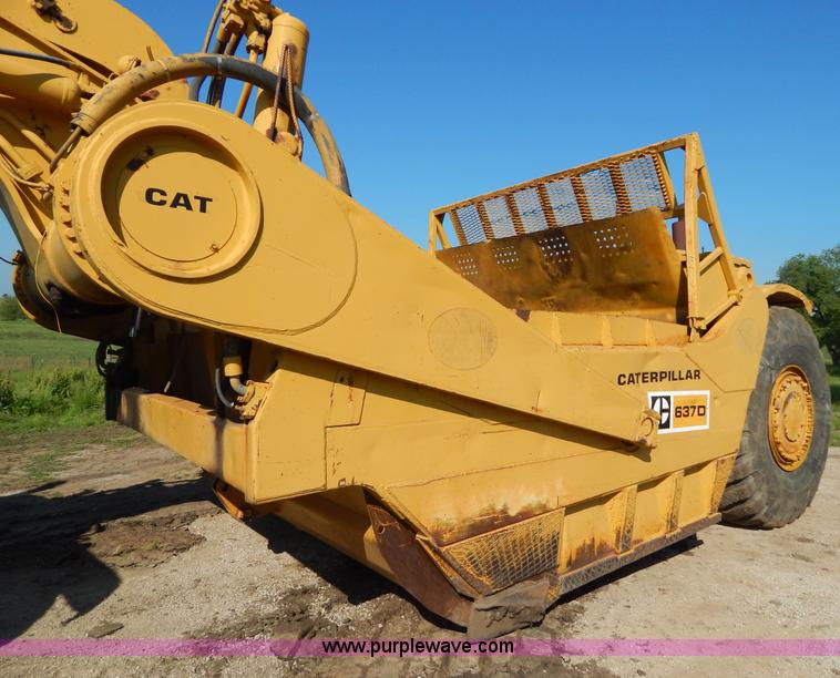image for item H3343 1977 Caterpillar 637D dual engine conventional scraper