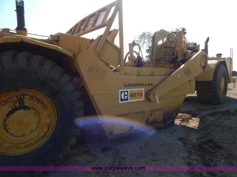 image for item H3343 1977 Caterpillar 637D dual engine conventional scraper