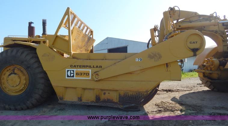 image for item H3343 1977 Caterpillar 637D dual engine conventional scraper