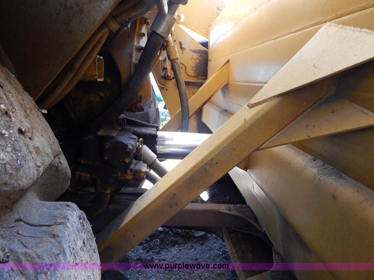 image for item H3343 1977 Caterpillar 637D dual engine conventional scraper