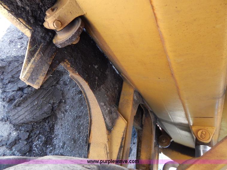 image for item H3343 1977 Caterpillar 637D dual engine conventional scraper