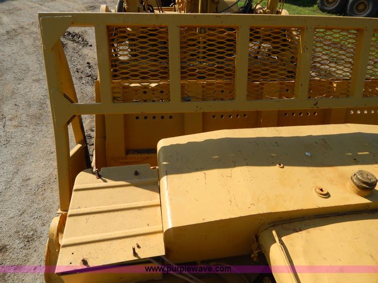 image for item H3343 1977 Caterpillar 637D dual engine conventional scraper