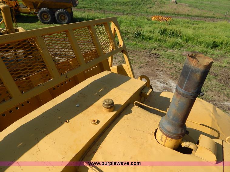 image for item H3343 1977 Caterpillar 637D dual engine conventional scraper