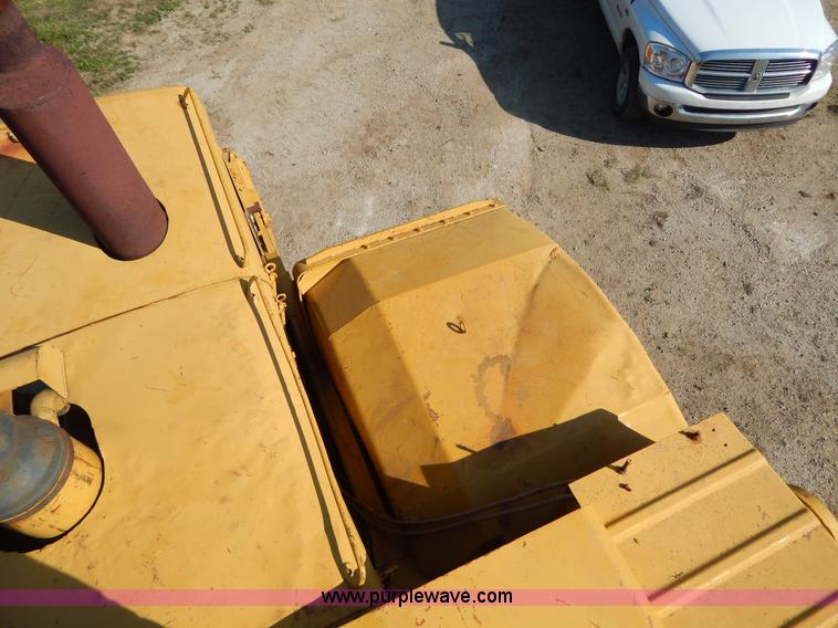 image for item H3343 1977 Caterpillar 637D dual engine conventional scraper