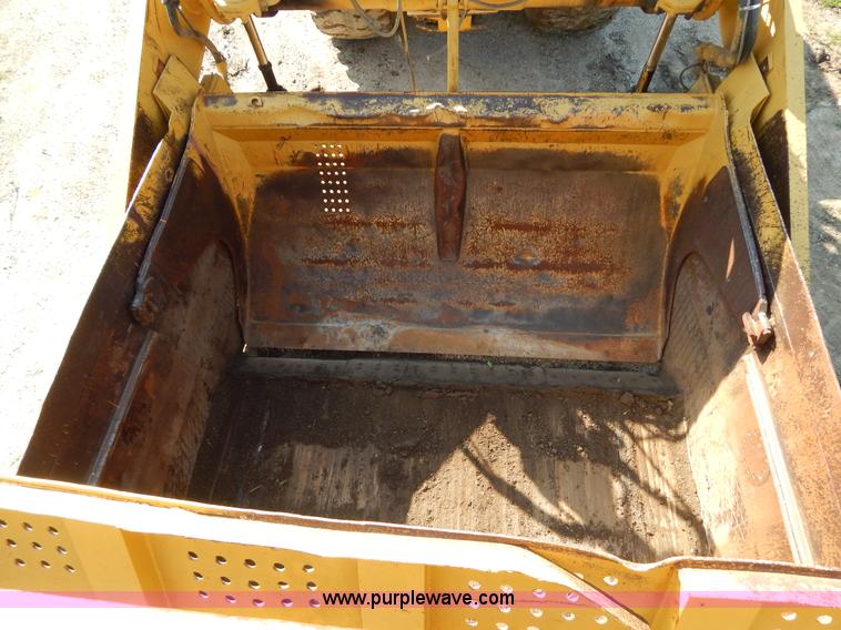 image for item H3343 1977 Caterpillar 637D dual engine conventional scraper