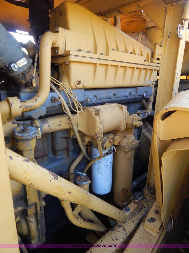 image for item H3343 1977 Caterpillar 637D dual engine conventional scraper
