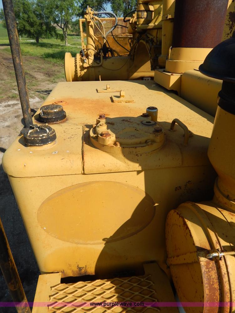 image for item H3343 1977 Caterpillar 637D dual engine conventional scraper