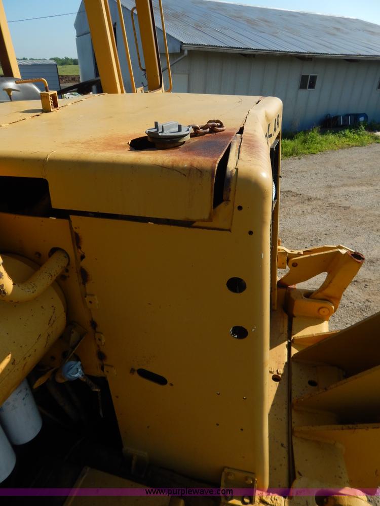 image for item H3343 1977 Caterpillar 637D dual engine conventional scraper