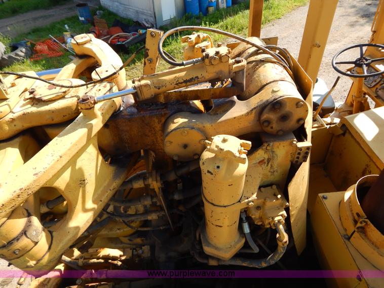 image for item H3343 1977 Caterpillar 637D dual engine conventional scraper