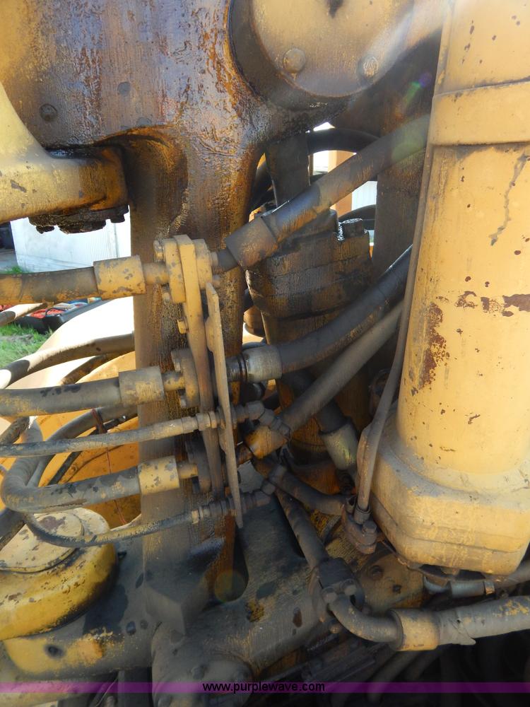 image for item H3343 1977 Caterpillar 637D dual engine conventional scraper