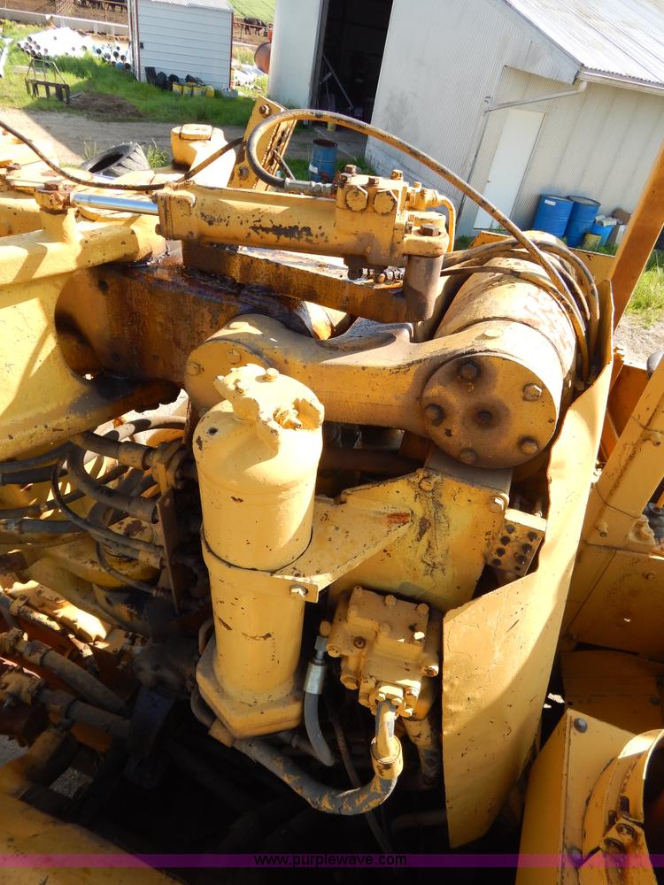 image for item H3343 1977 Caterpillar 637D dual engine conventional scraper