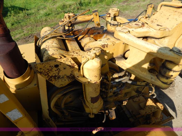 image for item H3343 1977 Caterpillar 637D dual engine conventional scraper