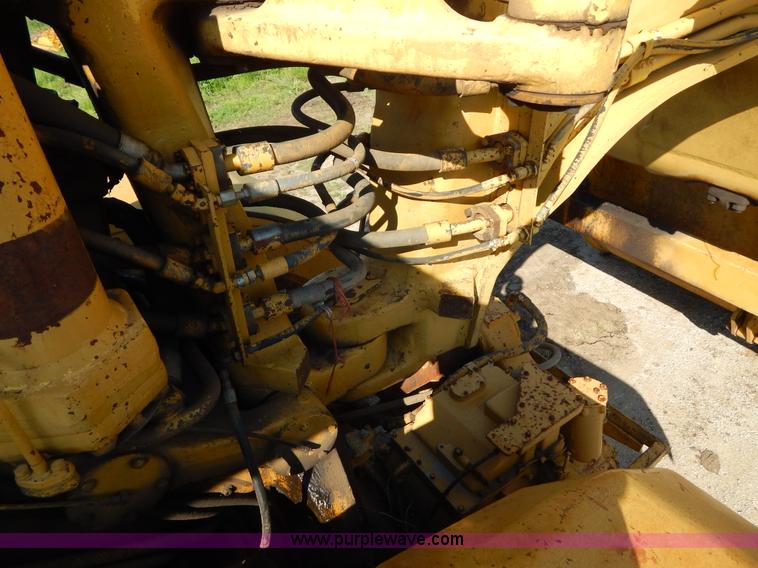 image for item H3343 1977 Caterpillar 637D dual engine conventional scraper