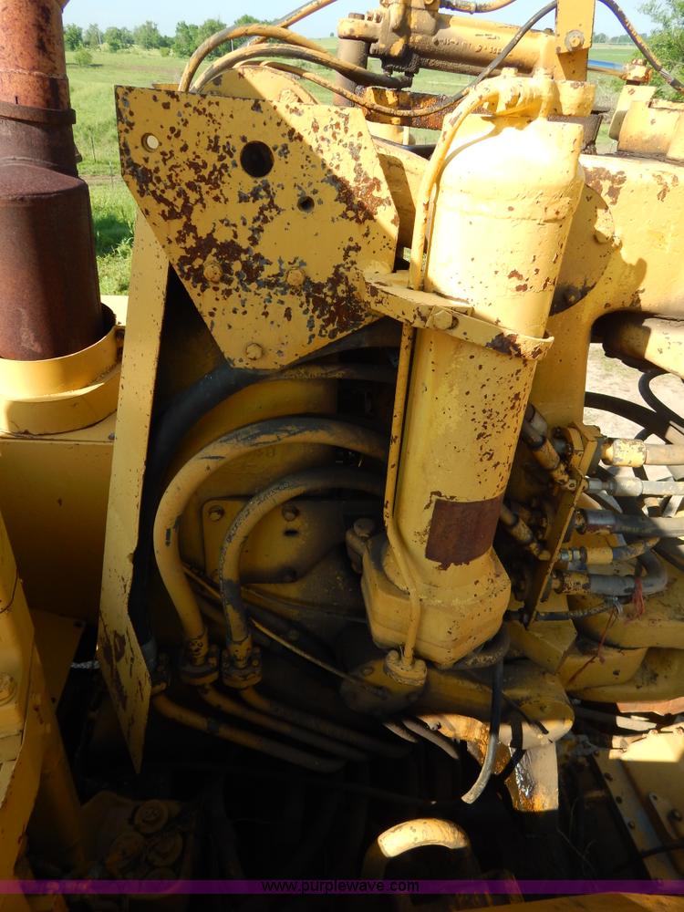 image for item H3343 1977 Caterpillar 637D dual engine conventional scraper