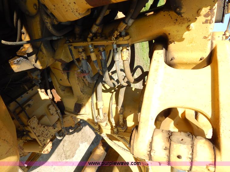 image for item H3343 1977 Caterpillar 637D dual engine conventional scraper