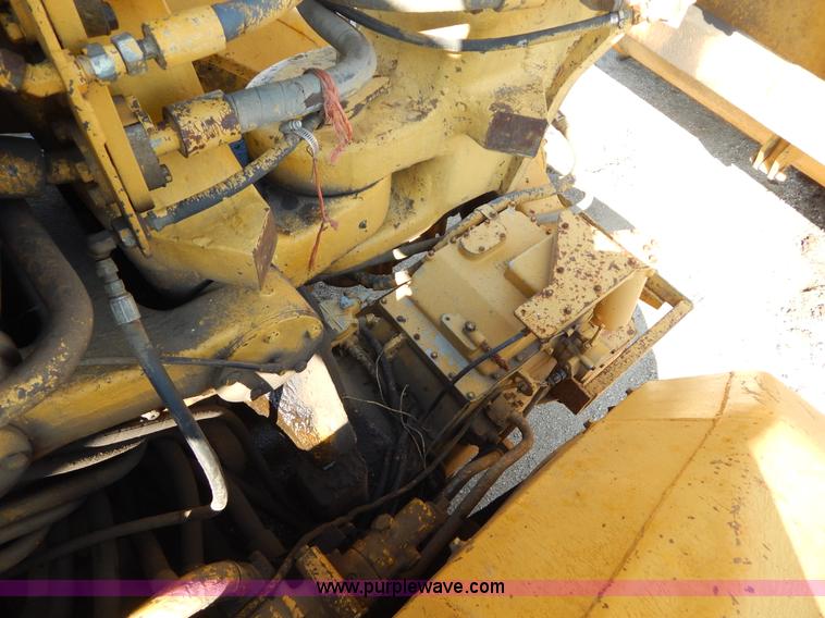 image for item H3343 1977 Caterpillar 637D dual engine conventional scraper