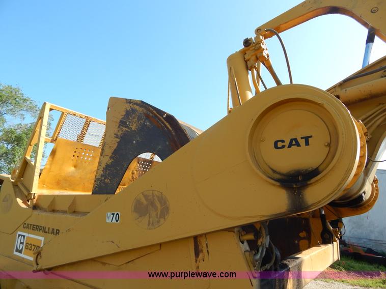 image for item H3343 1977 Caterpillar 637D dual engine conventional scraper