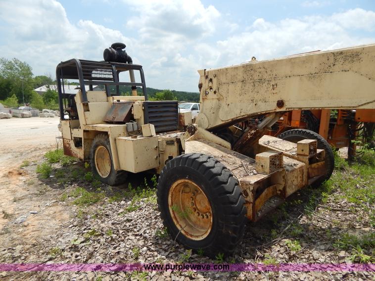 image for item H3349 1993 Getman S-330 articulated low profile scaler