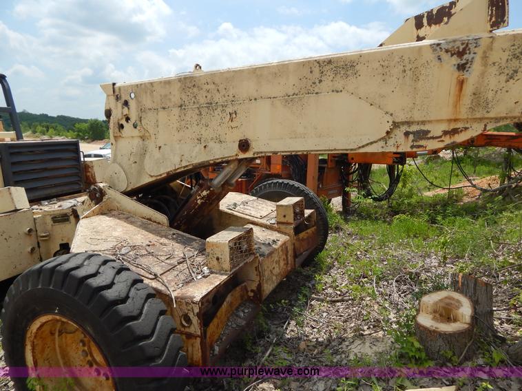 image for item H3349 1993 Getman S-330 articulated low profile scaler