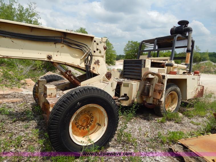 image for item H3349 1993 Getman S-330 articulated low profile scaler