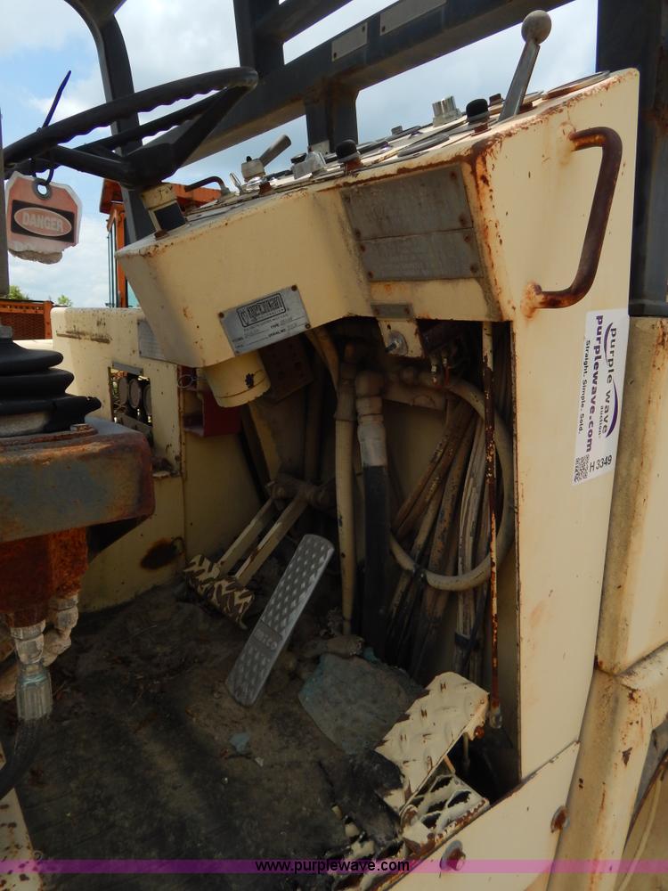 image for item H3349 1993 Getman S-330 articulated low profile scaler