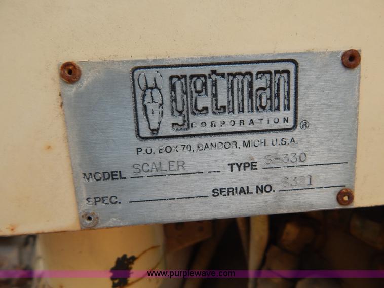 image for item H3349 1993 Getman S-330 articulated low profile scaler