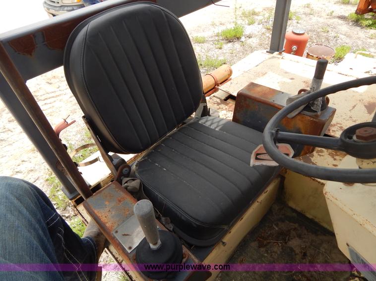 image for item H3349 1993 Getman S-330 articulated low profile scaler