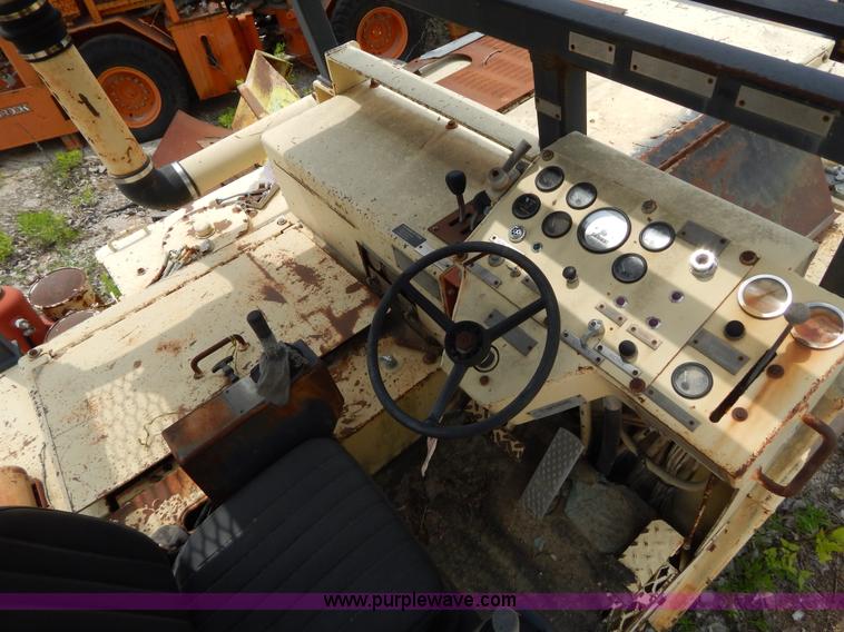 image for item H3349 1993 Getman S-330 articulated low profile scaler