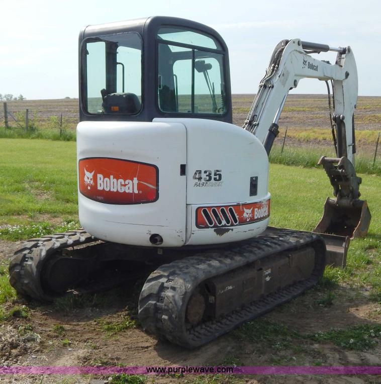 image for item H3350 2007 Bobcat 435HAG compact excavator