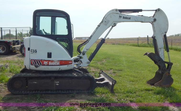 image for item H3350 2007 Bobcat 435HAG compact excavator