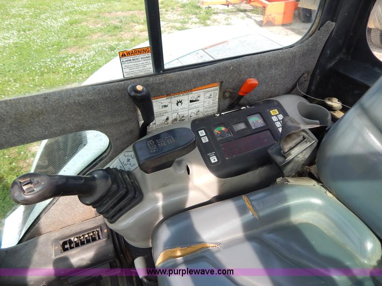 image for item H3350 2007 Bobcat 435HAG compact excavator