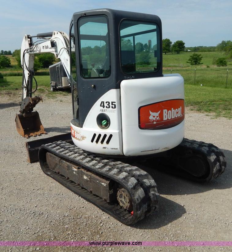 image for item H3351 2006 Bobcat 435HAG compact excavator