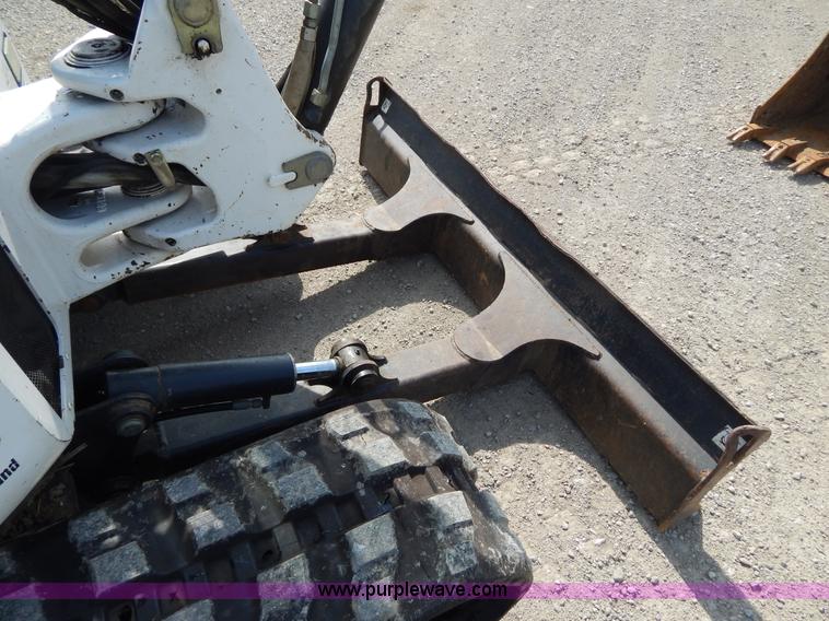 image for item H3351 2006 Bobcat 435HAG compact excavator