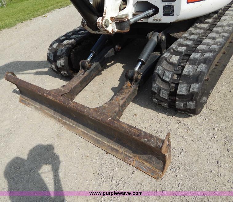 image for item H3351 2006 Bobcat 435HAG compact excavator