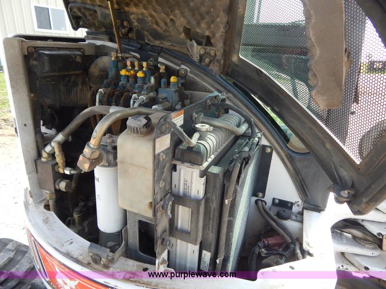 image for item H3351 2006 Bobcat 435HAG compact excavator