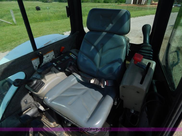 image for item H3351 2006 Bobcat 435HAG compact excavator