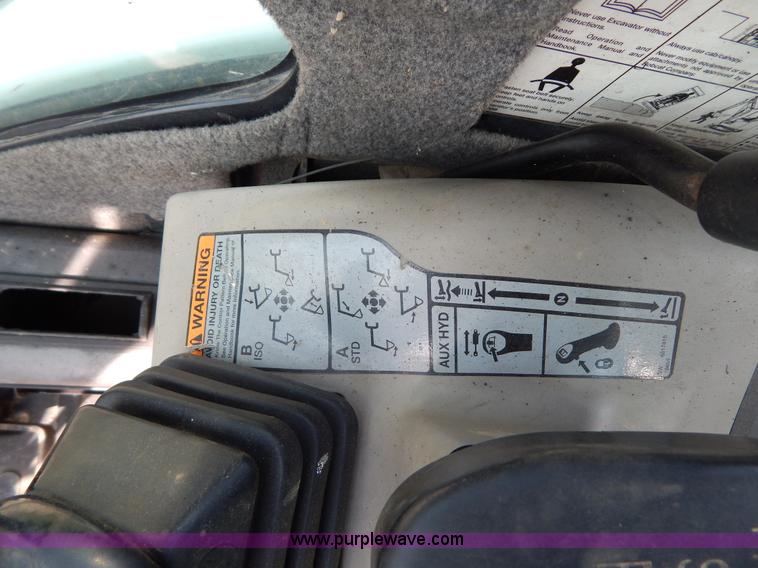 image for item H3351 2006 Bobcat 435HAG compact excavator