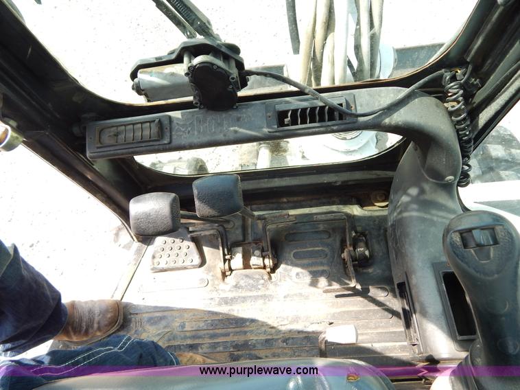 image for item H3351 2006 Bobcat 435HAG compact excavator