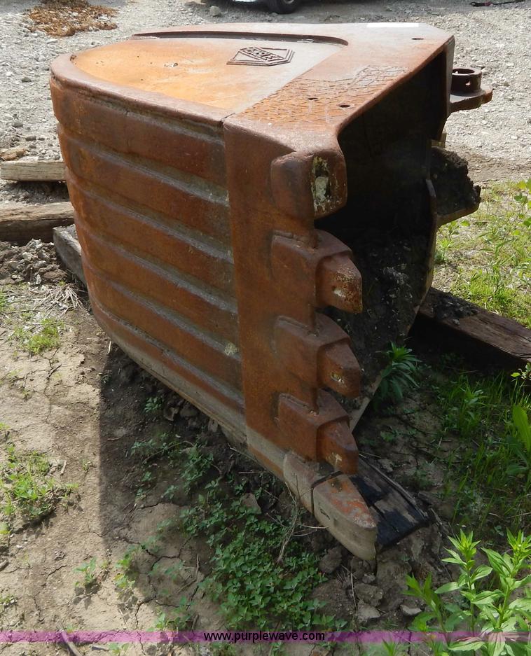 image for item H3358 42" excavator bucket